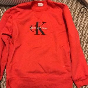 Comfy CK crewneck!